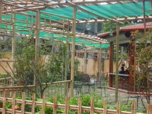 HOAN THIEN HANG RAO TRE NUA